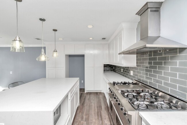 Building Photo - 12418 Mill Ridge Dr