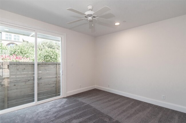 Building Photo - 3821 N Braeswood Blvd