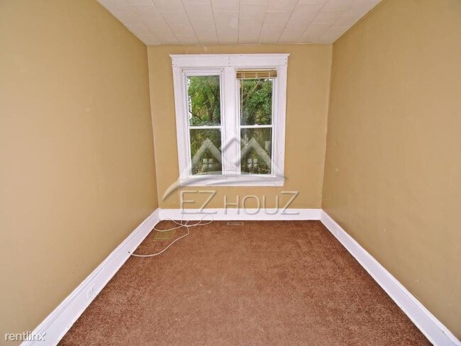 Building Photo - 2925 Presbury St