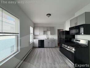 Building Photo - 61 Webster Ave