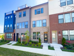 Building Photo - 4805 Vista Green Ln