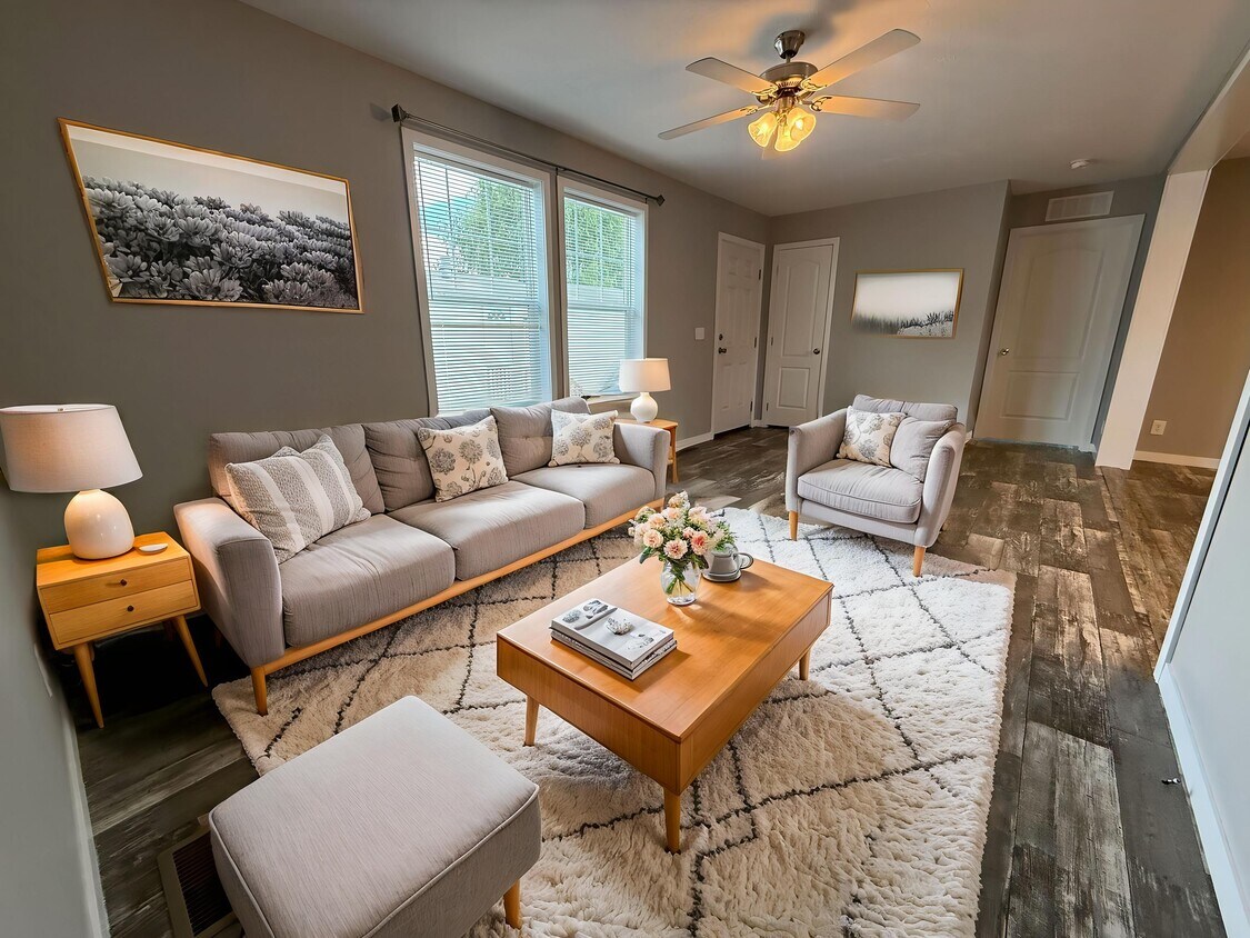 Foto principal - 12390 St James Ct