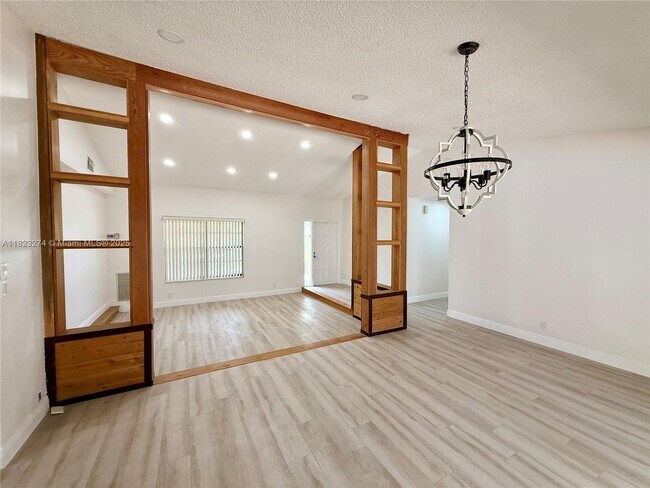 Foto del edificio - 9788 NW 3rd Manor