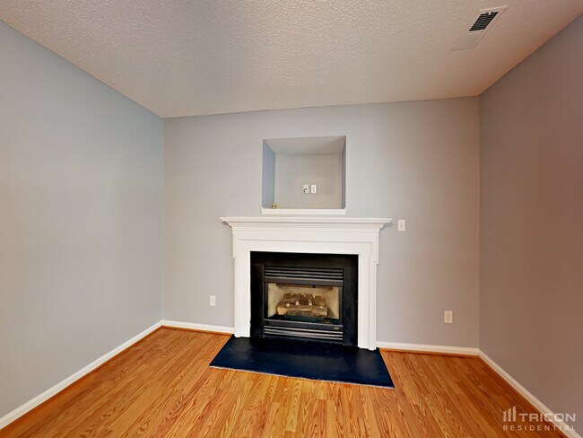 Foto del edificio - 7525 Rolling Meadows Ln