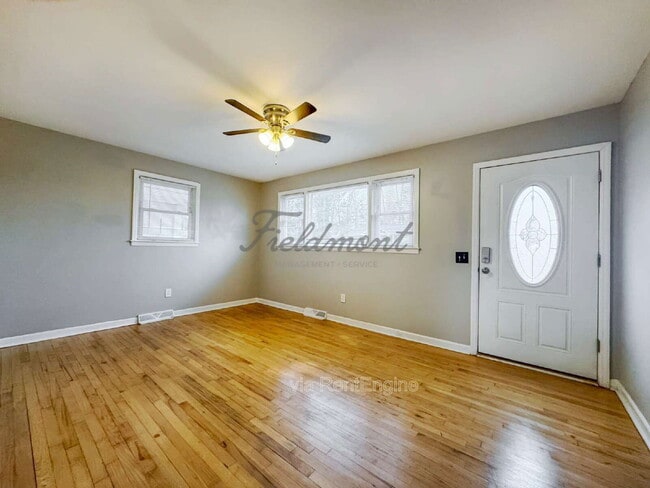 Photo - 111 S Buckhorn Rd House