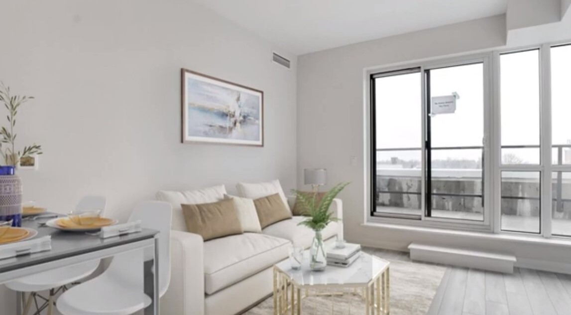 Photo principale - 1630 Queen St E