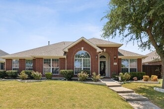 Building Photo - 8002 Wilmington Dr
