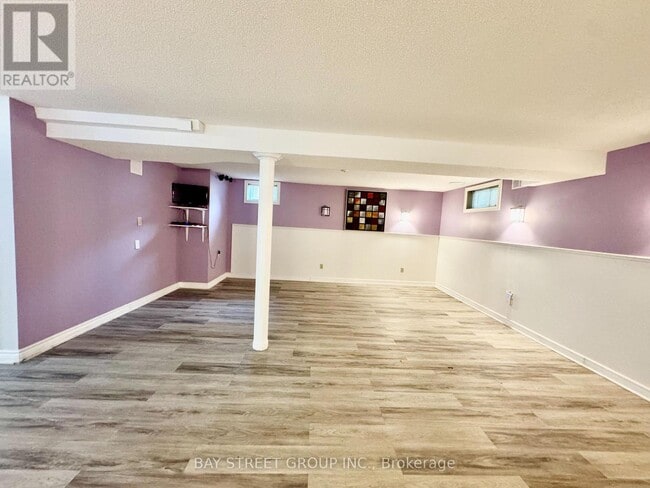 Building Photo - 3136 Victoria St