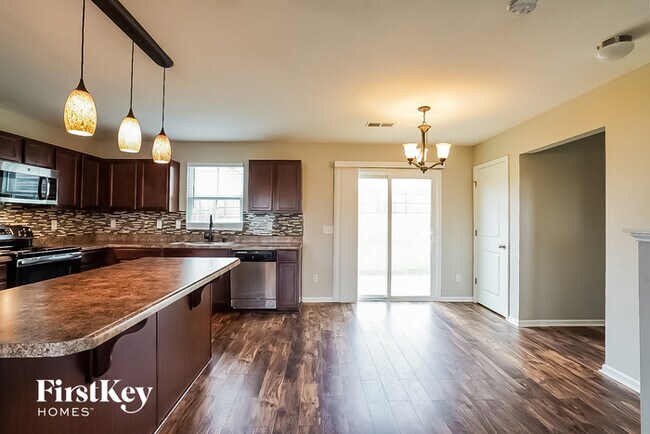 Foto del edificio - 1208 Mattie Ln