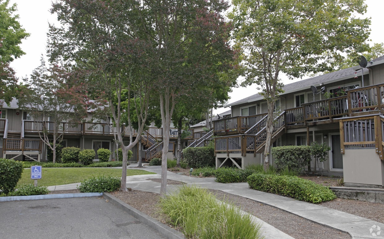 Building Photo - North Dutton Apartments
