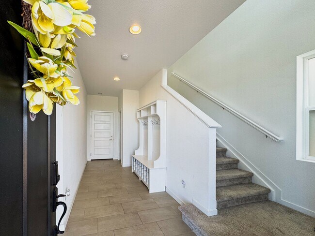 Building Photo - Spectacular 3 Bed/2.5 Bath Home for Rent i...