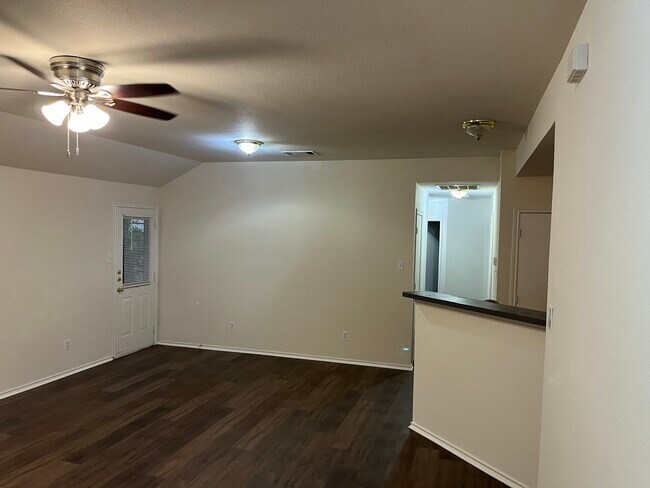 Foto del edificio - 8409 Sussex St