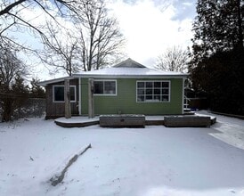 Building Photo - 3105 Lakeview Ave