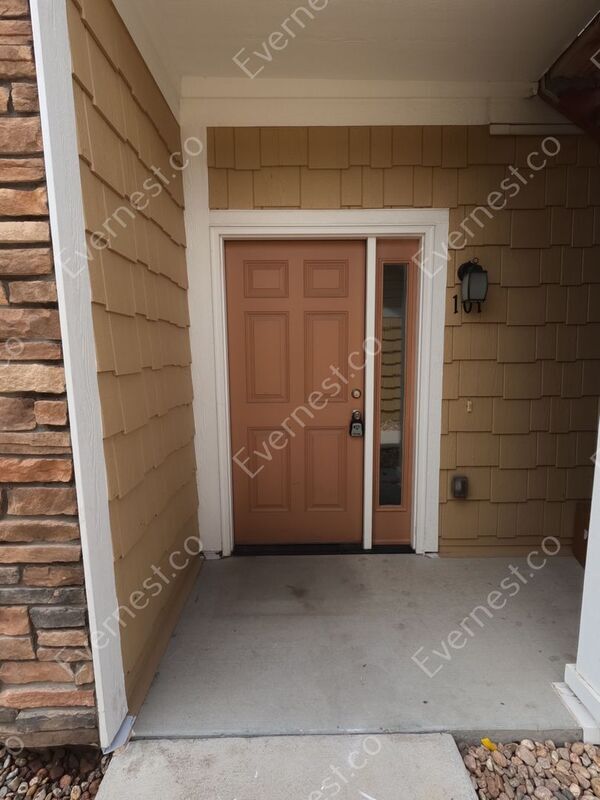 Building Photo - 4945 Hahns Peak Dr