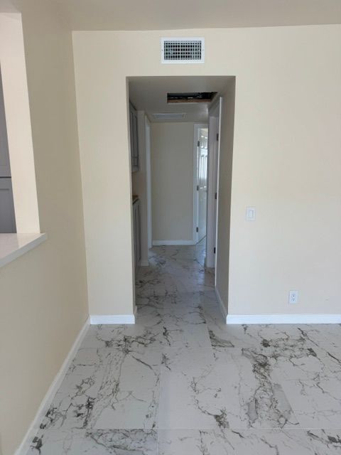 Foto del edificio - 851 N San Antonio Ave