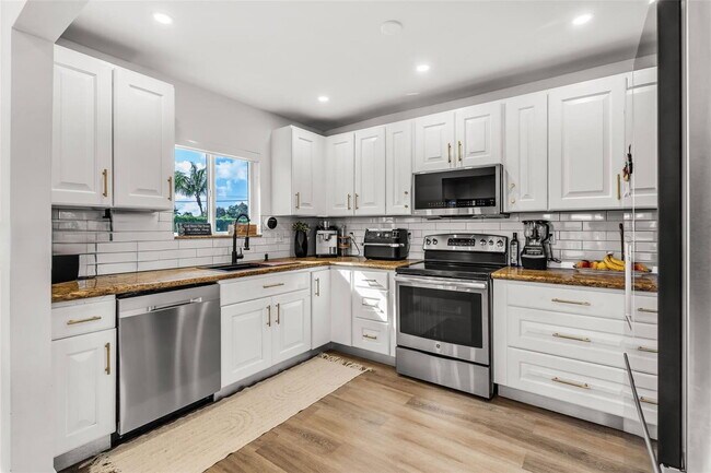 Building Photo - 10971 SW 177th St