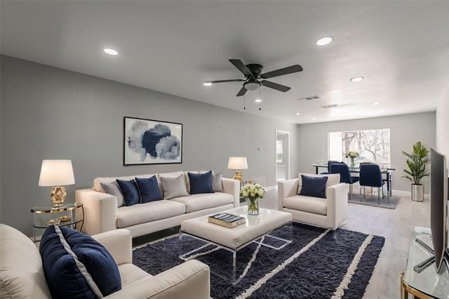 Foto principal - 722 S Walker St