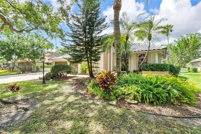 Foto del edificio - 5925 NW 97th Dr