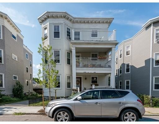 Building Photo - 42 Rosemont St