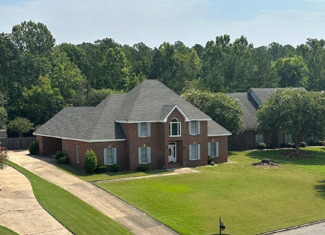 Foto principal - 6389 Eastwood Glen Pl
