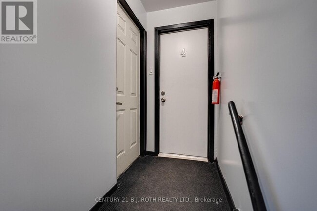 Building Photo - 59 Mississaga St W