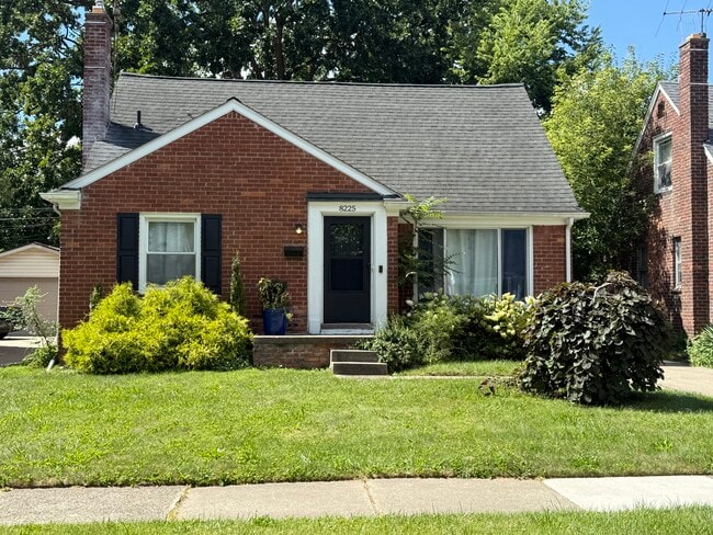 Building Photo - 8225 Grayfield St