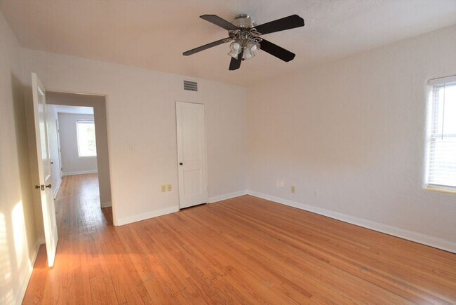 Building Photo - 614 Florida St