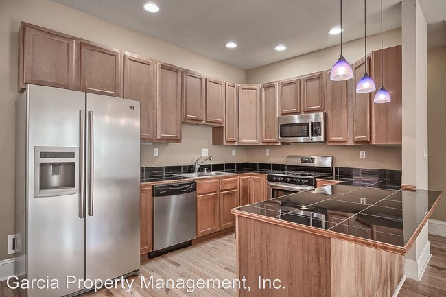Building Photo - 2 br, 1 bath House - 2315 Ann Drive Unit B
