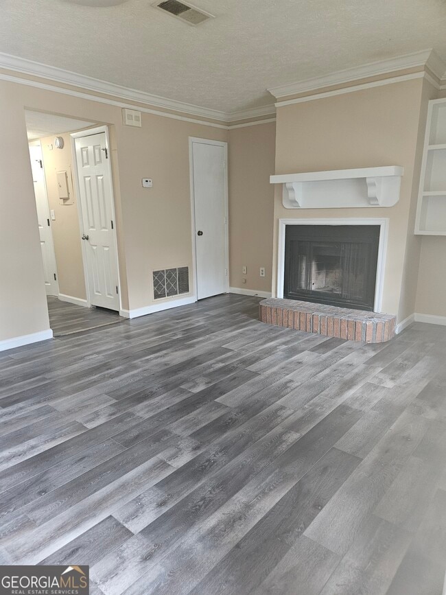 Foto del edificio - 3195 Highpoint Ct