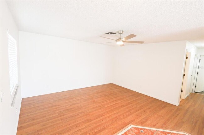 Foto del edificio - 918 Grape Ave