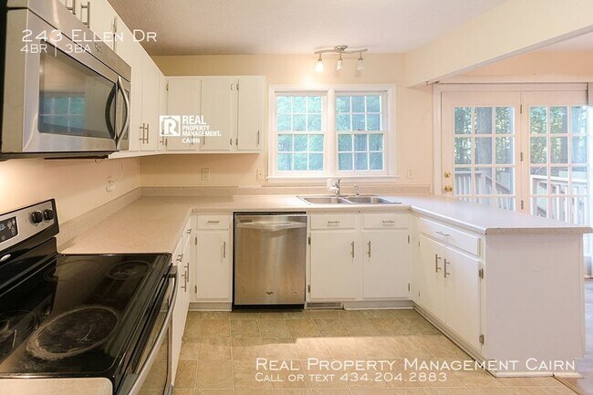 Building Photo - 243 Ellen Dr