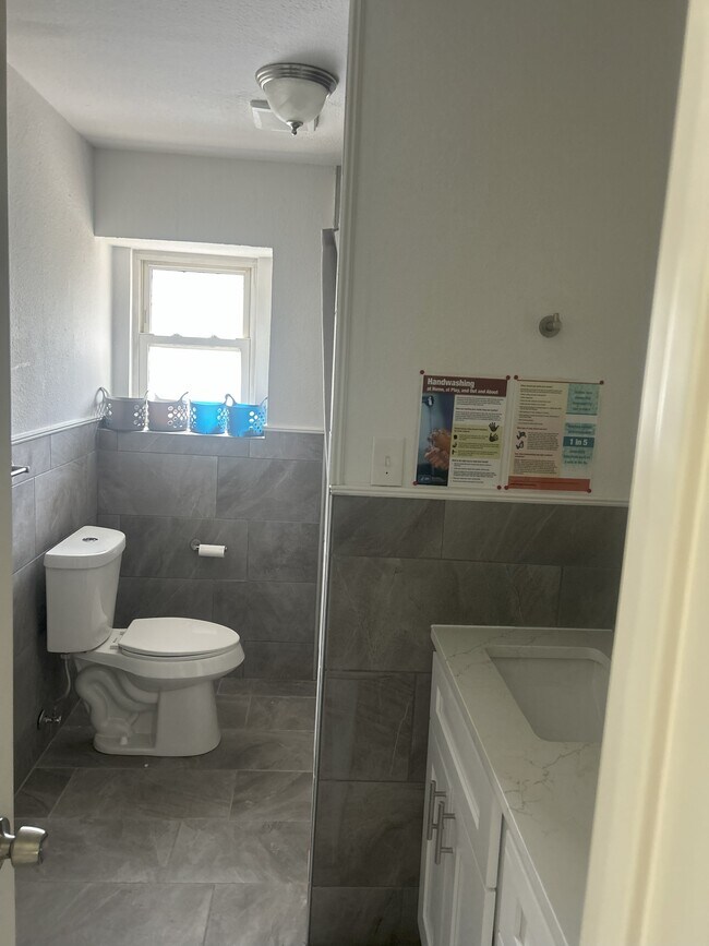 Building Photo - 1309 Ravenwood Dr