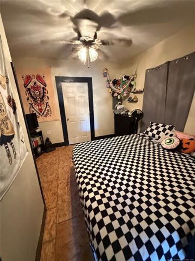 Foto del edificio - 2 Bedroom Home $950/month