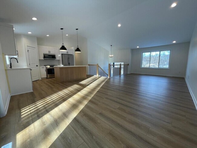 Building Photo - Rochester Rental
