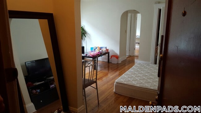 Foto del edificio - 349 Pleasant St