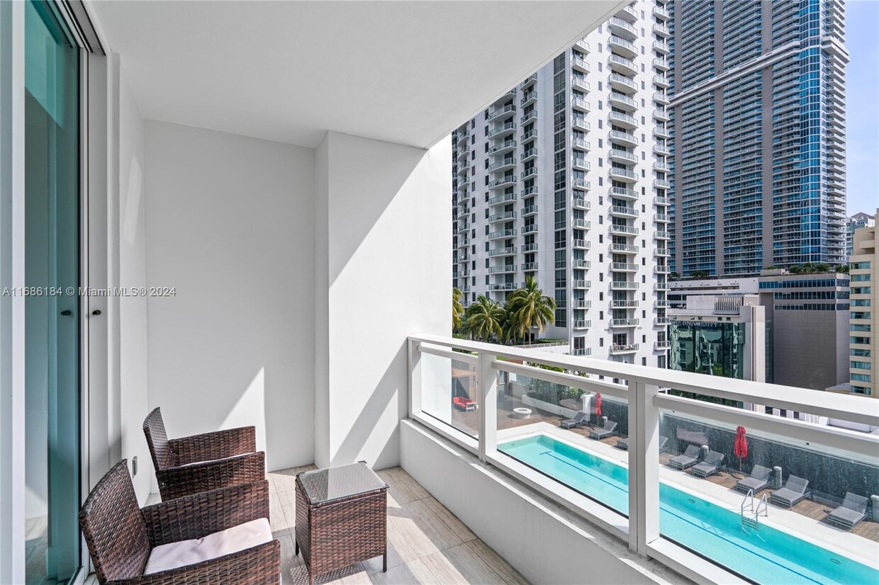 Primary Photo - 1080 Brickell Ave