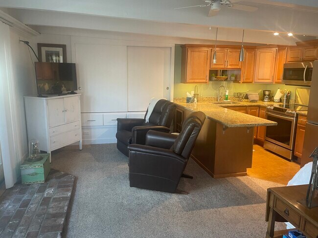 Foto del edificio - 1558 Saint Francis Dr