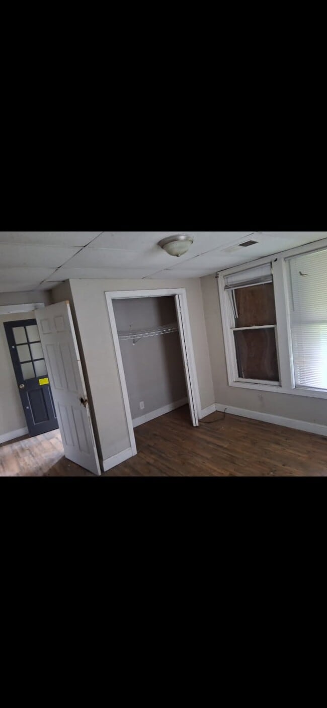 Building Photo - 1610 S Lydia Ave