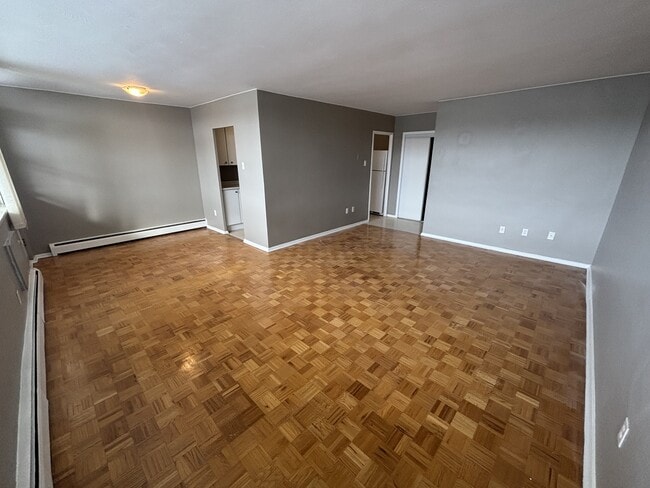 Building Photo - 1061 Queen's Blvd