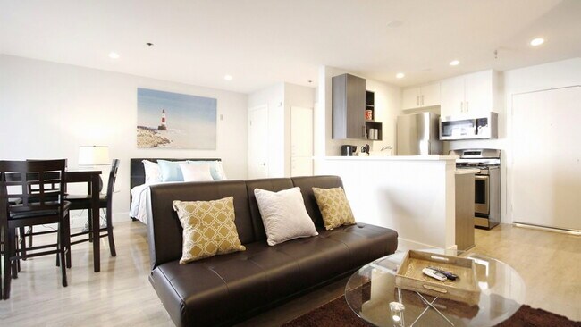 Foto del edificio - 556 Commercial St