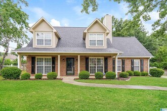 Building Photo - 101 Red Oak Dr