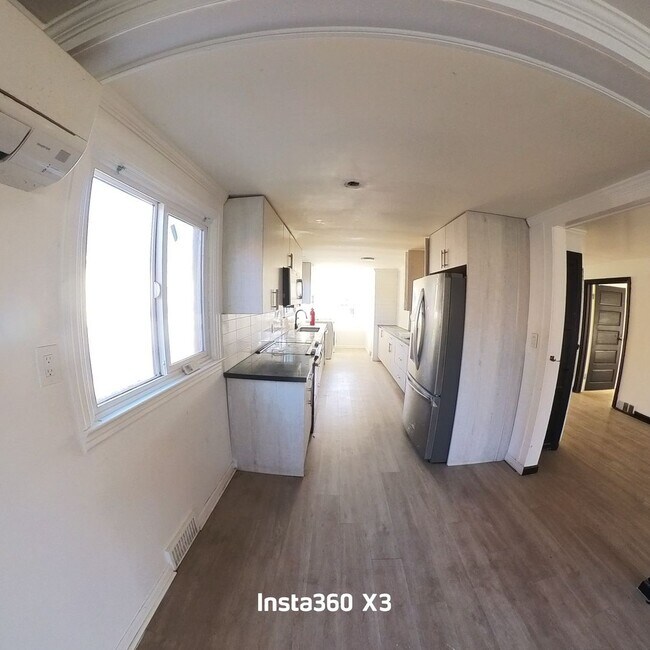 Foto del edificio - 448 W Main St