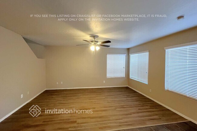 Building Photo - 14868 W Columbine Dr