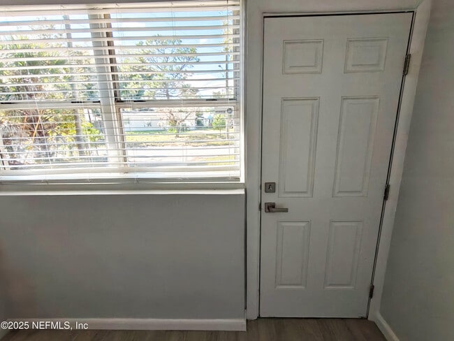 Building Photo - 2921 Mansion Rd