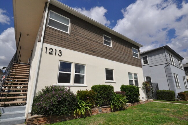 Building Photo - 1213 Orange Grove Ave