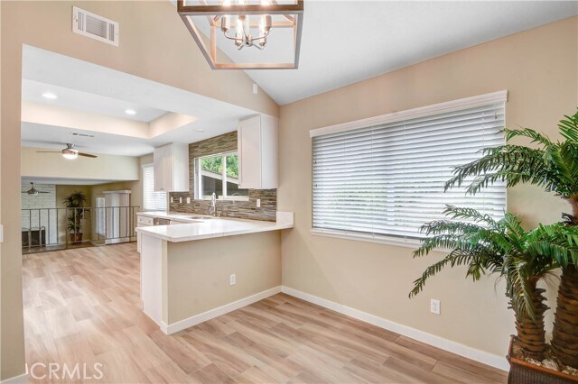 Building Photo - 10344 Mignonette St