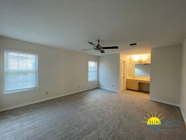 Building Photo - Beautiful 3 Bedroom Home in Shalimar!