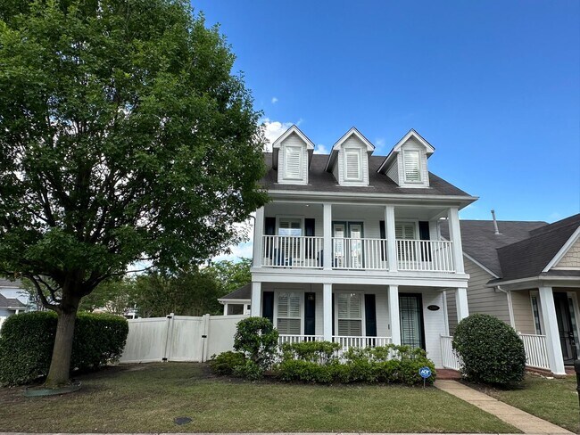 Building Photo - Large 3 bd 2.5 bath with all new paint! Fe...