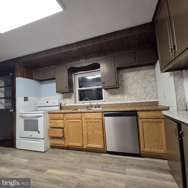 Foto del edificio - 614 N Cannon Ave