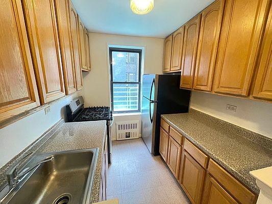 Foto del edificio - 2 bedroom in Bronx NY 10465